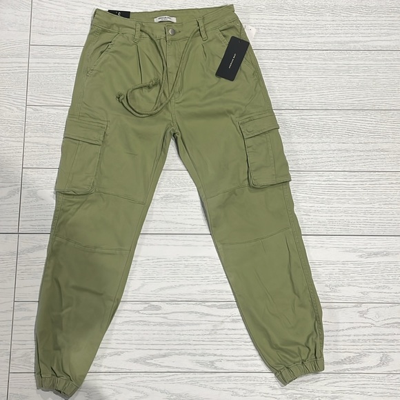 Solid Cargo Jogger - Picture 2 of 6